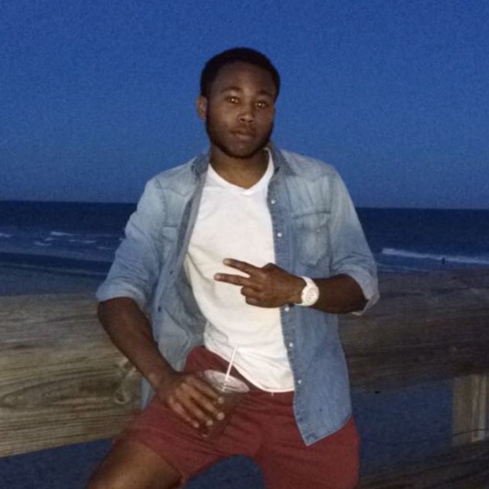 Meet your Posher, Damani
